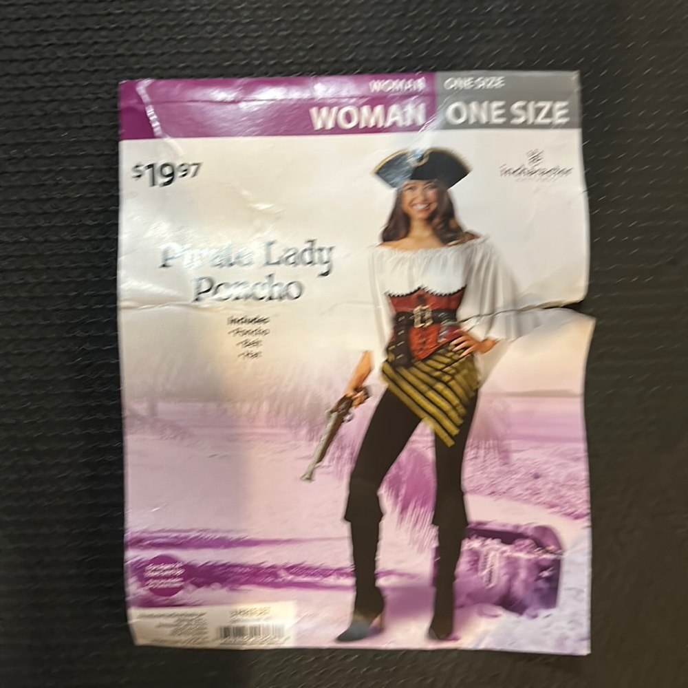 Women’s pirate lady poncho costume